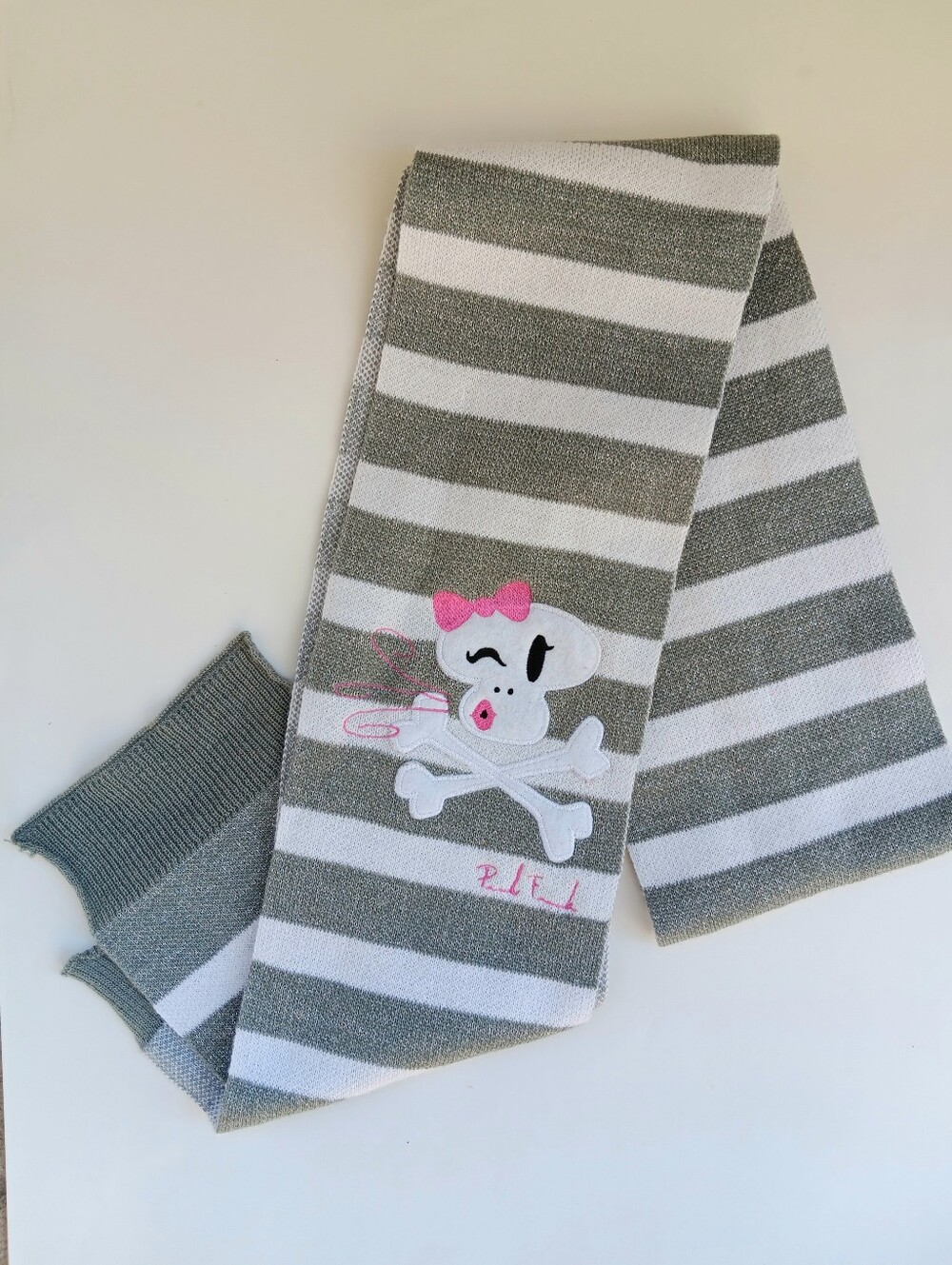 VTG Paul Frank 💋Kissing Skull ☠️ Scarf Y2K